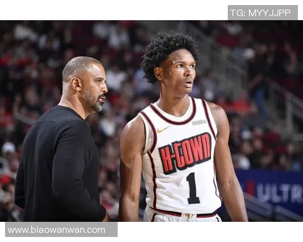 周四305热火对决火箭两队争夺季后赛席位精彩对抗即将上演